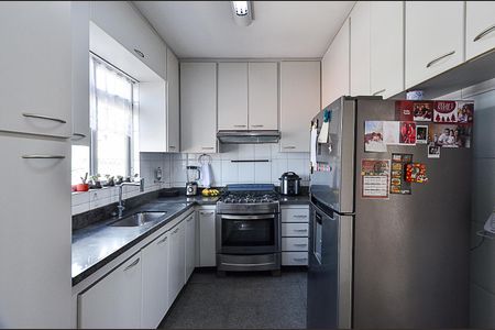 Apartamento à venda com 267m², 4 quartos e 4 vagasCozinha