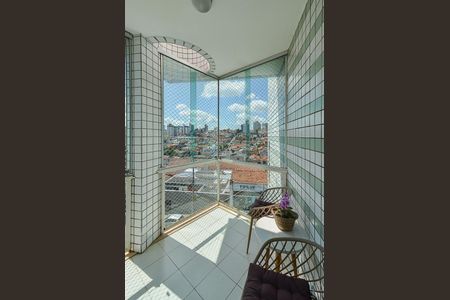 Varanda de apartamento à venda com 4 quartos, 267m² em Caiçara-adelaide, Belo Horizonte