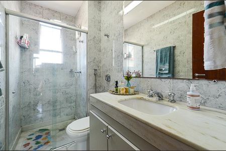 Apartamento à venda com 267m², 4 quartos e 4 vagasBanheiro Social