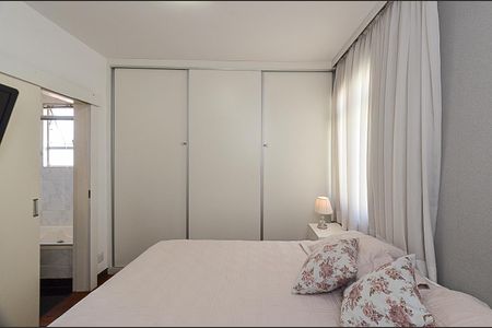 Apartamento à venda com 267m², 4 quartos e 4 vagasSuíte