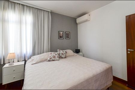 Apartamento à venda com 267m², 4 quartos e 4 vagasSuíte