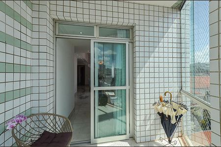 Varanda de apartamento à venda com 4 quartos, 267m² em Caiçara-adelaide, Belo Horizonte