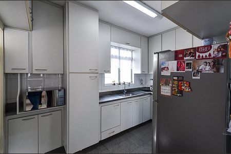 Apartamento à venda com 267m², 4 quartos e 4 vagasCozinha