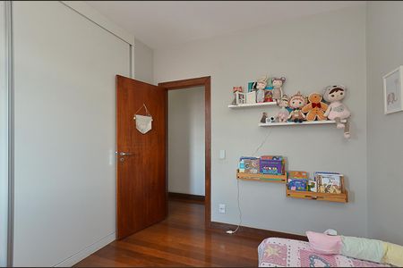Apartamento à venda com 267m², 4 quartos e 4 vagasQuarto 1