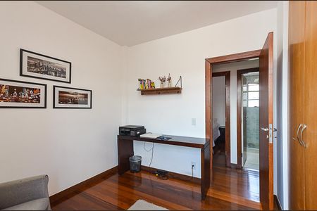 Apartamento à venda com 267m², 4 quartos e 4 vagasQuarto 2