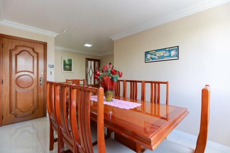 Apartamento à venda com 80m², 3 quartos e 2 vagas Apartamento à venda com 80m², 3 quartos e 2 vagasSala