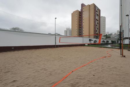 Apartamento à venda com 80m², 3 quartos e 2 vagas Apartamento à venda com 80m², 3 quartos e 2 vagasÁrea comum - Quadra de vôlei de praia