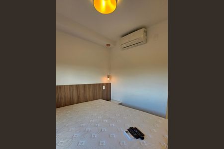 Quarto de apartamento para alugar com 2 quartos, 76m² em Alphaville Empresarial, Barueri