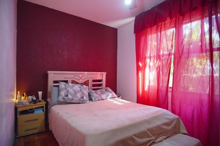 Quarto 2 de casa à venda com 3 quartos, 168m² em Jardim Carvalho, Porto Alegre