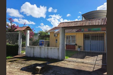 Casa à venda com 168m², 3 quartos e 2 vagasFachada com Placa
