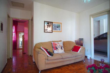Sala de casa à venda com 3 quartos, 168m² em Jardim Carvalho, Porto Alegre