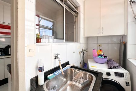 Apartamento à venda com 66m², 2 quartos e 1 vagaÁrea de Serviço