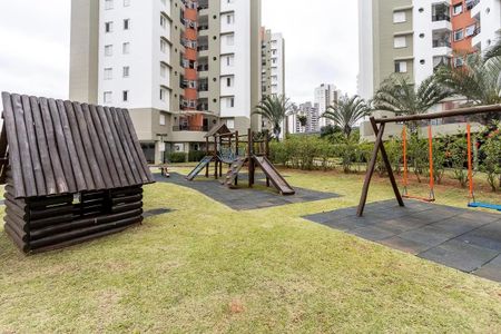 Apartamento à venda com 124m², 2 quartos e 4 vagas Apartamento à venda com 124m², 2 quartos e 4 vagasÁrea comum - Playground