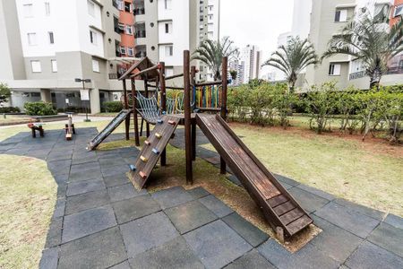 Apartamento à venda com 124m², 2 quartos e 4 vagas Apartamento à venda com 124m², 2 quartos e 4 vagasÁrea comum - Playground
