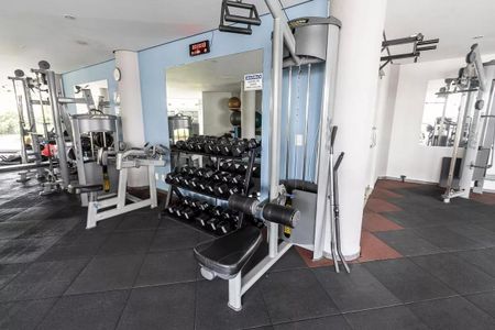 Apartamento à venda com 124m², 2 quartos e 4 vagas Apartamento à venda com 124m², 2 quartos e 4 vagasÁrea comum - Academia