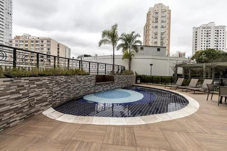 Apartamento à venda com 124m², 2 quartos e 4 vagas Apartamento à venda com 124m², 2 quartos e 4 vagasÁrea comum - Piscina