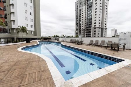 Apartamento à venda com 124m², 2 quartos e 4 vagas Apartamento à venda com 124m², 2 quartos e 4 vagasÁrea comum - Piscina