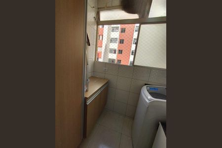 Apartamento à venda com 68m², 3 quartos e 1 vagaÁrea de serviço