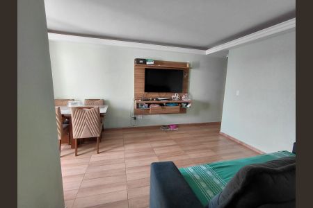 Sala de apartamento à venda com 3 quartos, 68m² em Jardim do Estádio, Santo André