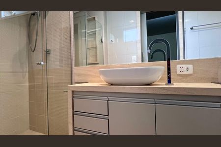 Apartamento à venda com 105m², 3 quartos e 2 vagasbanho