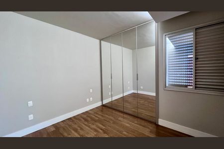 Apartamento à venda com 105m², 3 quartos e 2 vagasquarto 