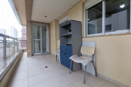 Apartamento para alugar com 100m², 2 quartos e 3 vagasVaranda