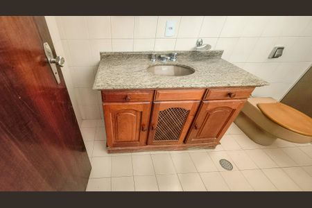 Casa à venda com 145m², 3 quartos e 3 vagasBanheiro da Suíte