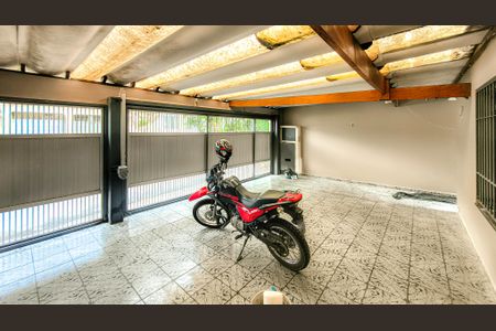 Casa à venda com 145m², 3 quartos e 3 vagasGaragem