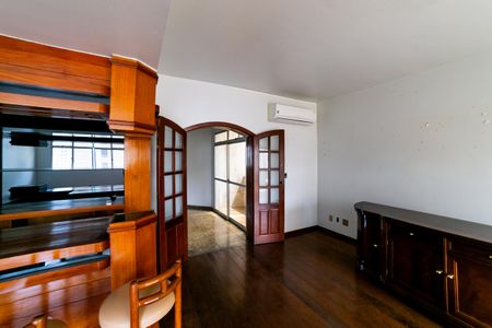 Apartamento à venda com 290m², 4 quartos e 3 vagasSala