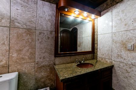 Apartamento à venda com 290m², 4 quartos e 3 vagasBanheiro Social