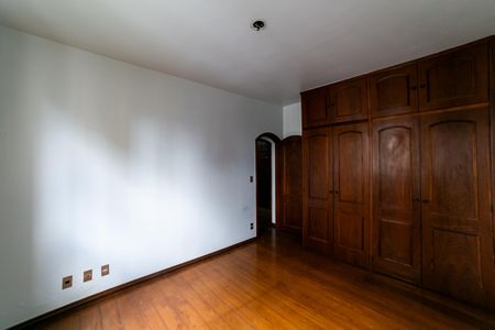Apartamento à venda com 290m², 4 quartos e 3 vagasQuarto 2