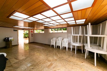 Apartamento à venda com 290m², 4 quartos e 3 vagasÁrea comum - Salão de festas