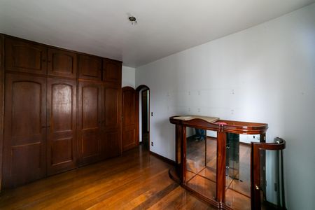 Apartamento à venda com 290m², 4 quartos e 3 vagasQuarto 1