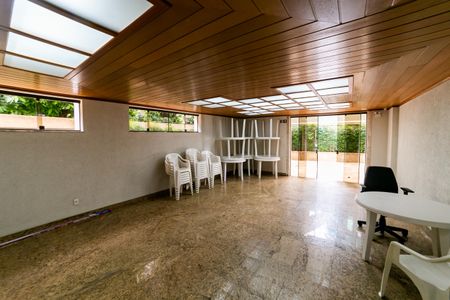 Apartamento à venda com 290m², 4 quartos e 3 vagasÁrea comum - Salão de festas