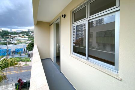 Apartamento para alugar com 75m², 3 quartos e 1 vaga Apartamento para alugar com 75m², 3 quartos e 1 vagaVaranda da Sala