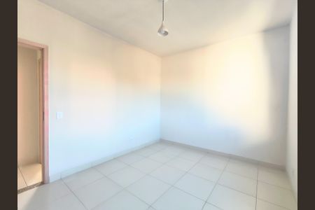 Apartamento à venda com 90m², 4 quartos e 2 vagasQuarto 2