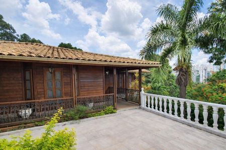 Casa à venda com 2600m², 3 quartos e 2 vagasFoto 01