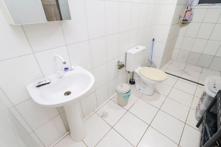 Apartamento para alugar com 51m², 2 quartos e sem vagaBanheiro