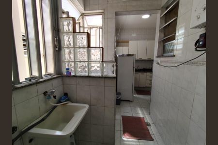 Apartamento à venda com 100m², 3 quartos e 1 vaga Apartamento à venda com 100m², 3 quartos e 1 vagaÁrea de serviço