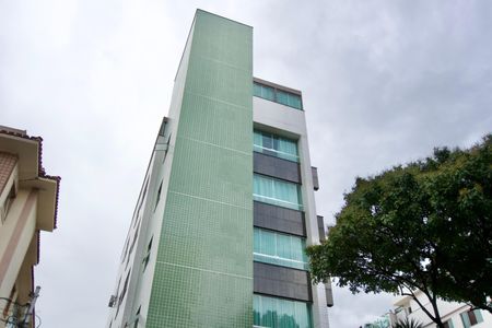 Apartamento para alugar com 123m², 4 quartos e 3 vagas