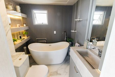 Apartamento à venda com 170m², 2 quartos e 3 vagasBanheiro - Cobertura