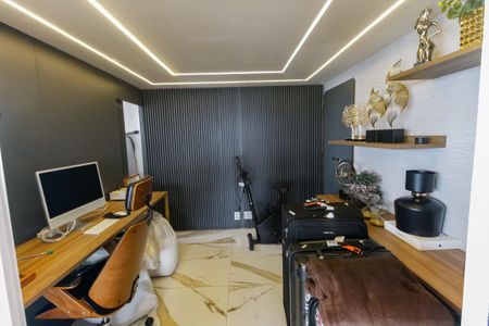 Apartamento à venda com 170m², 2 quartos e 3 vagasEscritório