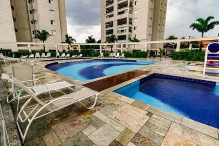 Apartamento à venda com 170m², 2 quartos e 3 vagasÁrea comum - Piscina