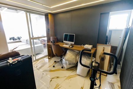 Apartamento à venda com 170m², 2 quartos e 3 vagasEscritório