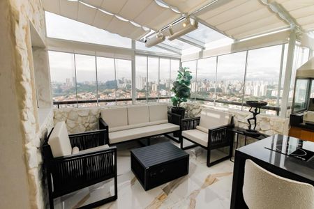 Apartamento à venda com 170m², 2 quartos e 3 vagasEspaço Gourmet - cobertura