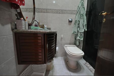 Casa à venda com 405m², 3 quartos e 7 vagasBanheiro da Suíte 3