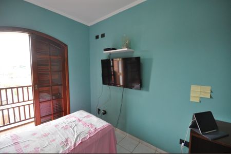 Casa à venda com 405m², 3 quartos e 7 vagasSuíte 2