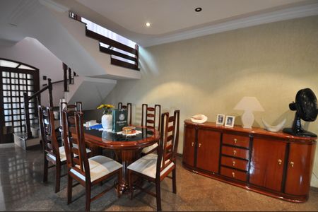 Casa à venda com 405m², 3 quartos e 7 vagasSala de Jantar