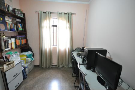 Casa à venda com 405m², 3 quartos e 7 vagasEscritório