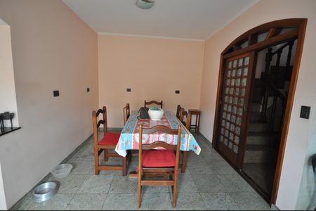 Casa à venda com 405m², 3 quartos e 7 vagasCopa